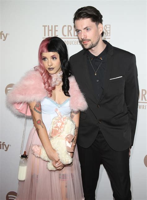 melanie martinez boyfriend